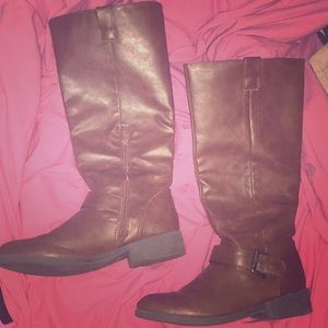 Brown boots